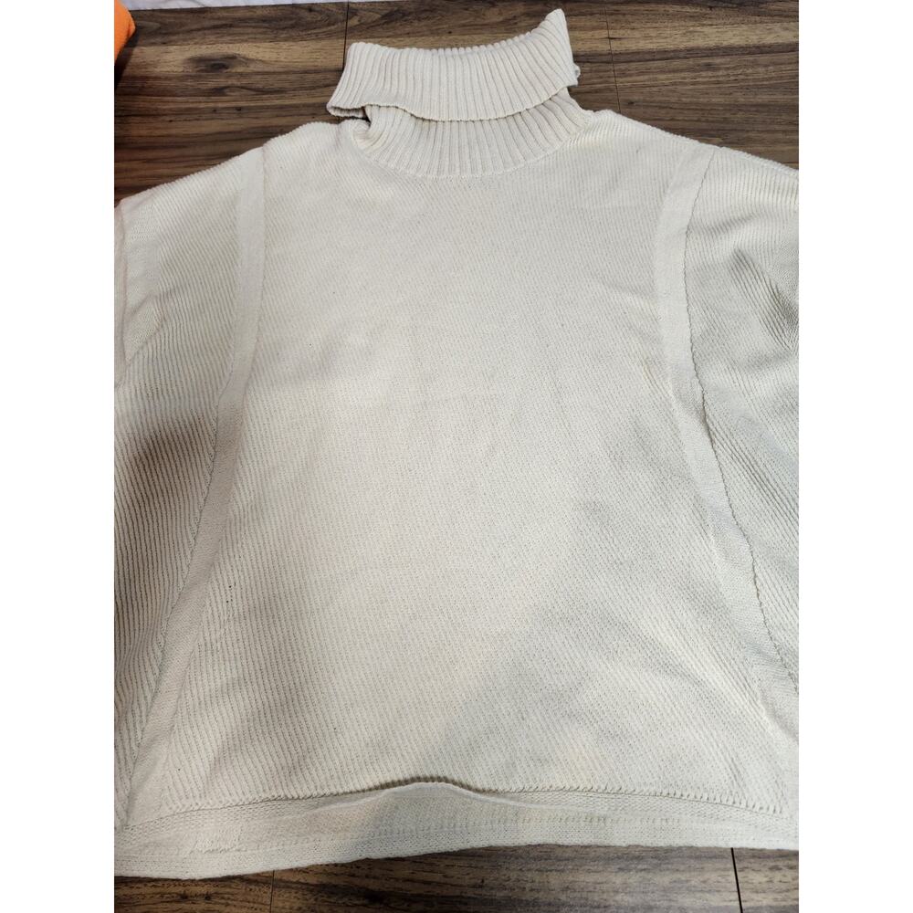Womens Beautiful Eddie Bauer Cream Fringed Sweater Cape Size Xs